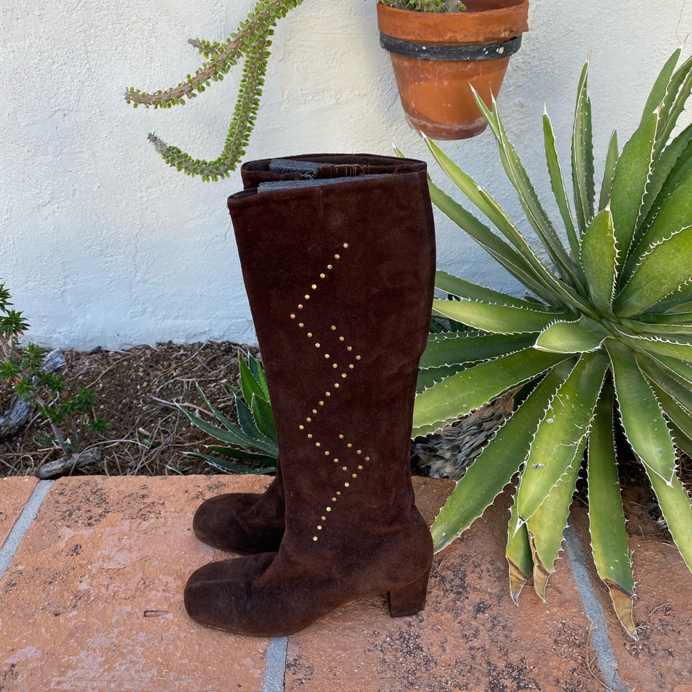 Vintage one of a kind brown suede boots - size 7